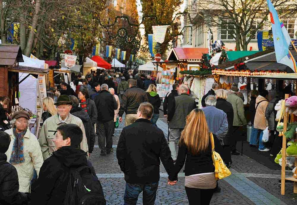 Martinsmarkt Brühl in der Fußgängerzone